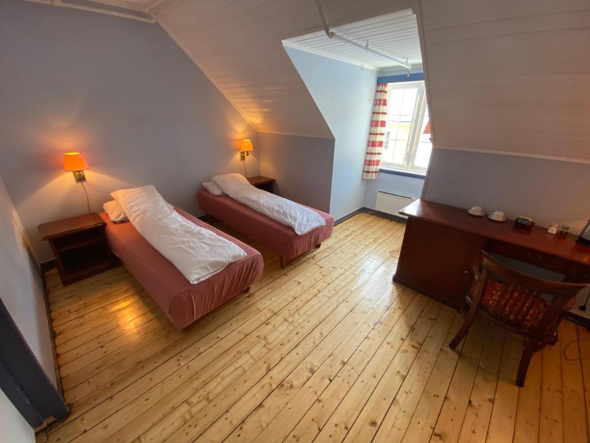Solhov, Castle Of The Lyngen Alps Hotel Lyngseidet Екстериор снимка